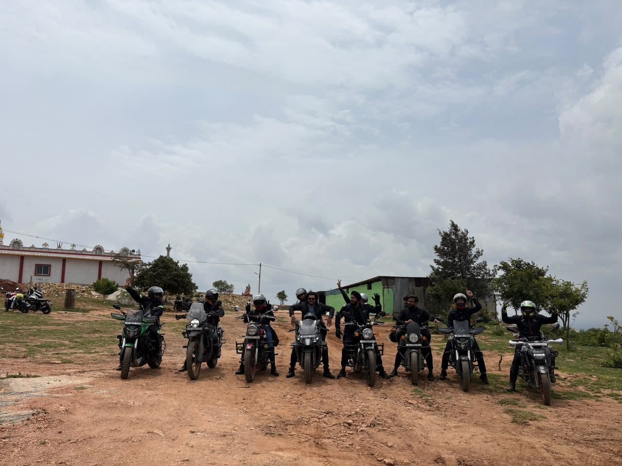 Riders lined up before the climb